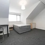 Rent 6 bedroom house in Leeds