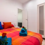 Rent 4 bedroom apartment of 65 m² in Barcelona