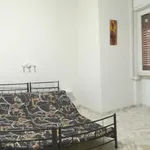 Rent 4 bedroom apartment in Bari