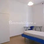 Affitto 4 camera appartamento di 75 m² in Perugia