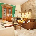 Rent 4 bedroom house of 290 m² in Πηγαδάκια