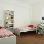 Rent 3 bedroom apartment in Milan