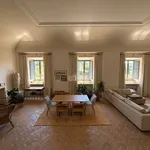 Rent 5 bedroom apartment of 180 m² in Roma