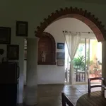 Rent 4 bedroom house of 390 m² in Mérida