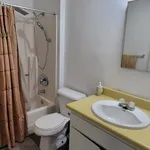 Rent 3 bedroom apartment in North Hollywood