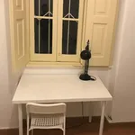 Rent a room of 120 m² in Lisboa