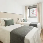 Rent 1 bedroom apartment of 116 m² in Madrid