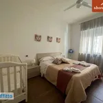 Affitto 3 camera appartamento di 110 m² in Naples