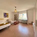 Rent a room of 90 m² in valencia