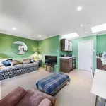 Rent 1 bedroom flat of 41 m² in London