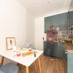 Appartement de 300 m² avec 1 chambre(s) en location à Paris