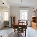 Rent 2 bedroom apartment of 55 m² in Milan