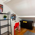 Rent 11 bedroom apartment in Paris