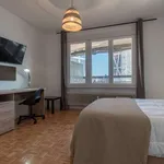 Rent a room of 140 m² in madrid