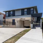 Rent 1 bedroom apartment in Brookvale