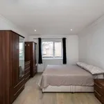 Rent a room of 54 m² in london