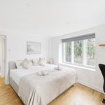 Rent 2 bedroom flat of 645 m² in Bristol