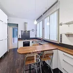 Appartement de 222 m² avec 6 chambre(s) en location à Paris