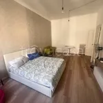 Rent 2 bedroom apartment of 90 m² in Milano