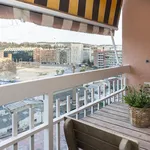 Rent 4 bedroom apartment in Barcelona