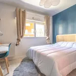 Rent a room of 93 m² in Nantes