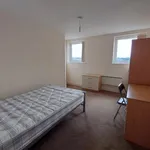 Rent 2 bedroom flat in Leicester