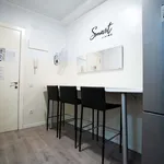 Rent a room of 108 m² in Madrid