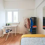 Rent 6 bedroom apartment in Lisbon