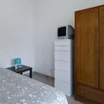 Rent a room in lisbon