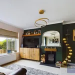 Rent 4 bedroom house of 96 m² in Cheltenham