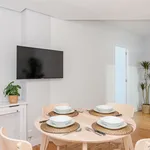 Rent 5 bedroom apartment in Madrid