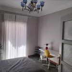 Rent a room of 101 m² in Alicante