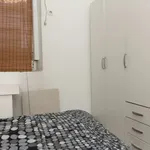 Rent a room of 150 m² in granada