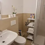 Rent 1 bedroom apartment of 34 m² in Frankfurt