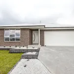 Rent 4 bedroom house in Blayney