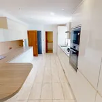 Rent 4 bedroom house in Scotland