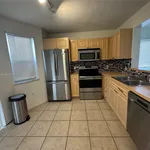 Rent 3 bedroom apartment of 108 m² in Pembroke Pines