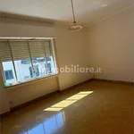 Rent 4 bedroom apartment of 81 m² in Palermo