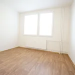 Pronajměte si 3 ložnic/e byt o rozloze 61 m² v vrsovice