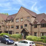 Rent 2 bedroom flat in Mole Valley