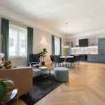 Rent 5 bedroom apartment of 190 m² in Florence