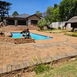 Rent 3 bedroom house of 800 m² in Benoni