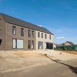 Huur 4 slaapkamer huis van 447 m² in Borgloon