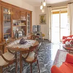 Rent 5 bedroom apartment of 105 m² in Genoa