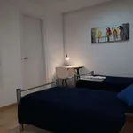 Rent a room of 333 m² in barcelona