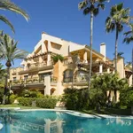 Rent 3 bedroom apartment of 238 m² in Puerto Banús