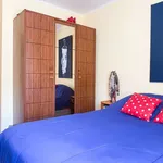 Rent a room of 97 m² in lisbon