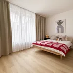 Pronajměte si 2 ložnic/e byt o rozloze 90 m² v Prague