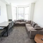 Rent 4 bedroom apartment in Leeds