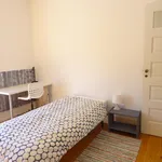 Rent 4 bedroom apartment in Lisbon